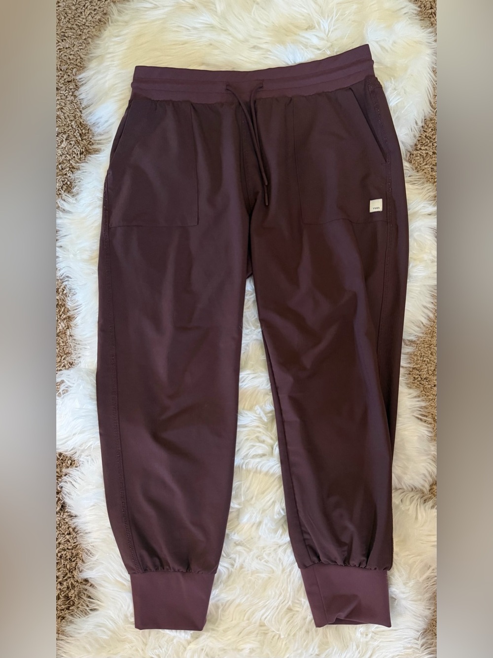 Vuori Summit Jogger Pants in Mauve